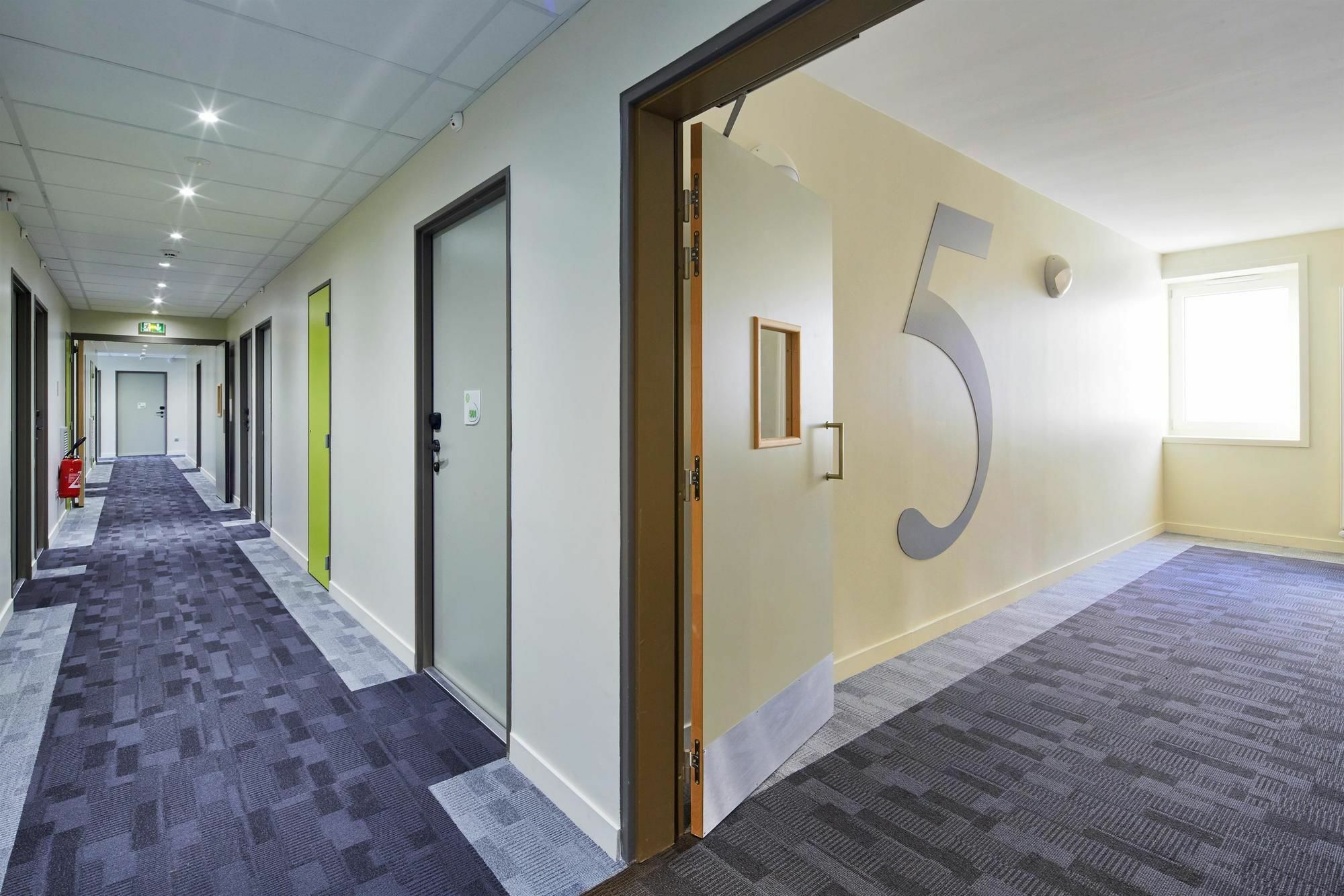 Hotel Campanile Paris Sud Saclay- Gif Sur Yvette Gif-sur-Yvette Exteriér fotografie